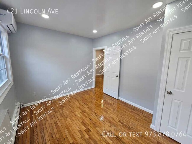 Building Photo - 421 Lincoln Ave