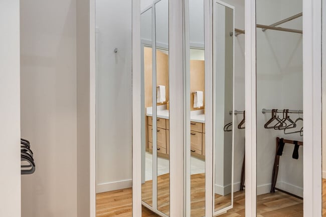 Building Photo - 13006 NE 149th St