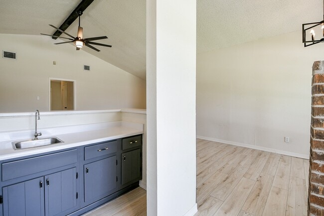 Building Photo - 23938 Spring Mill Ln
