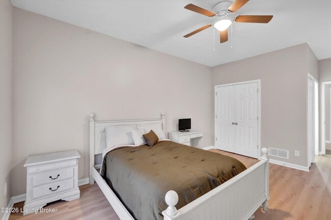 Building Photo - 2726 Brownsboro Rd