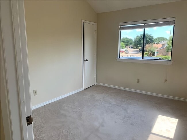 Building Photo - What's special