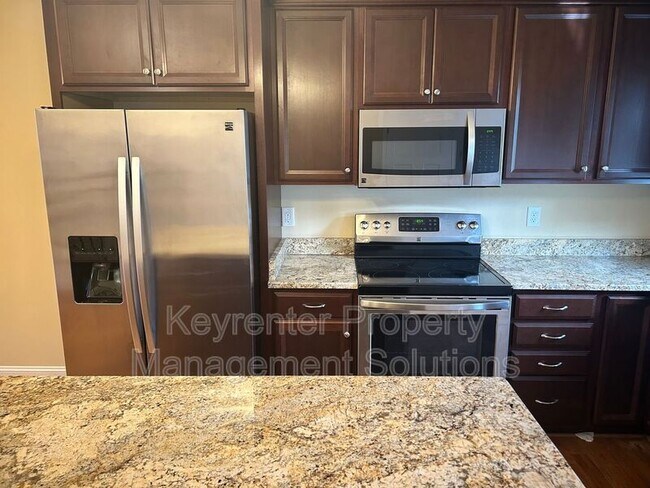 Building Photo - 18 Spring View Dr