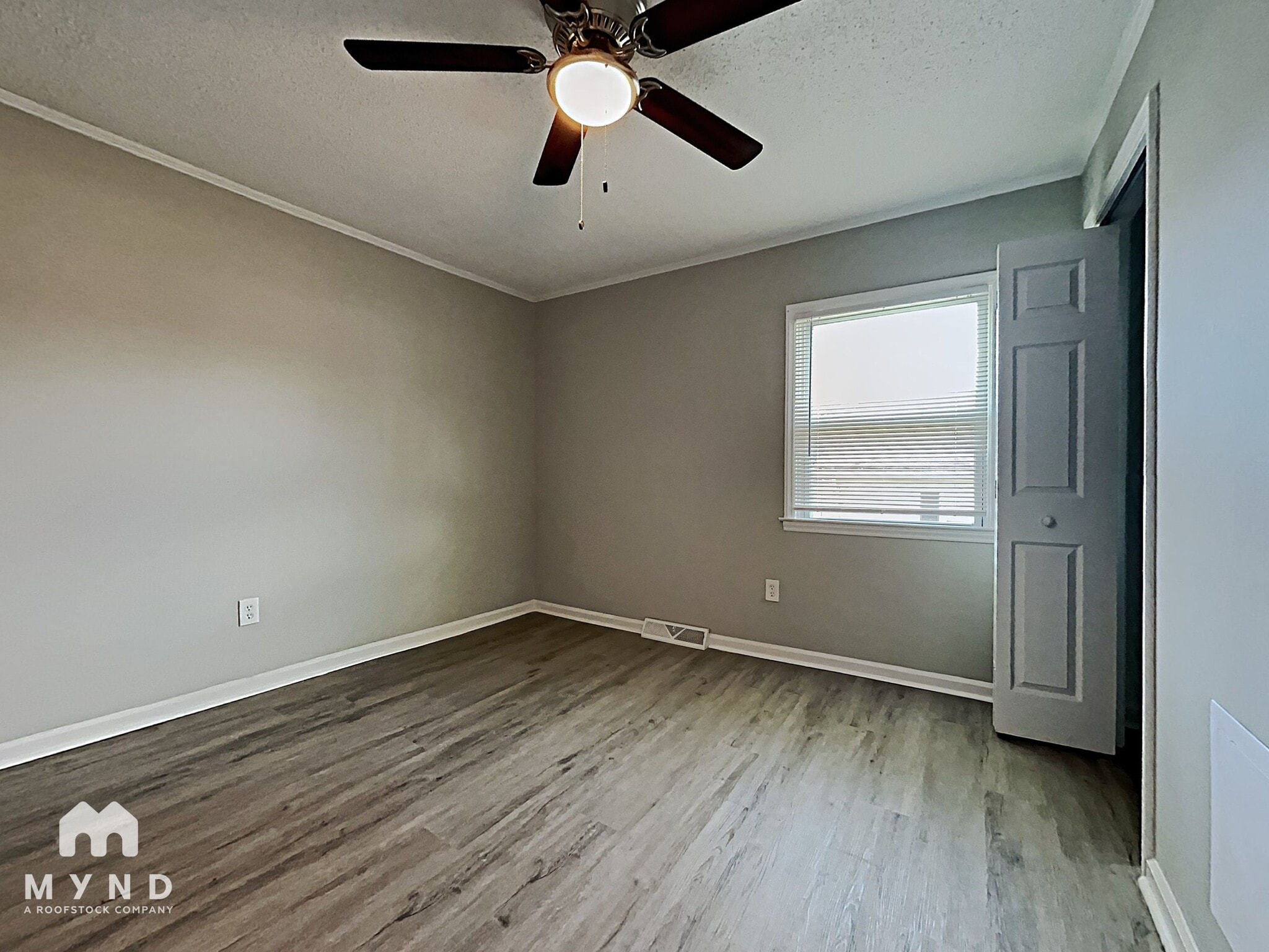 Building Photo - 1112 Pine St