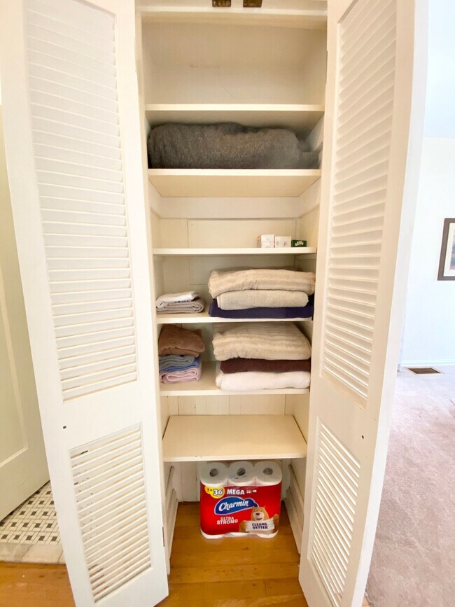 Building Photo - 3574 Lynnfield Rd