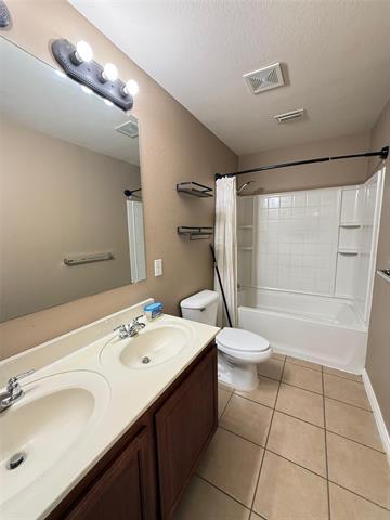 Building Photo - 2833 Shoreline Way