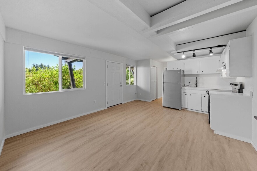 Building Photo - 7318 35th Ave NE