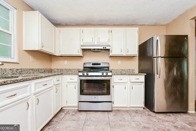 Building Photo - 5300 Tasman Trail