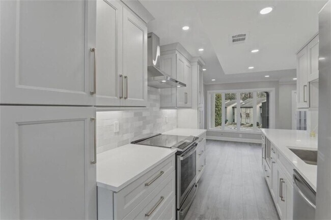 Building Photo - 49 Ivy Gates NE