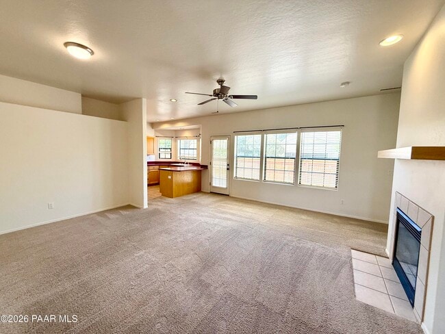 Building Photo - 1210 Gardenia Ln