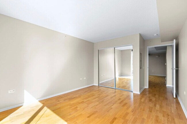 Building Photo - 9715 Woods Dr