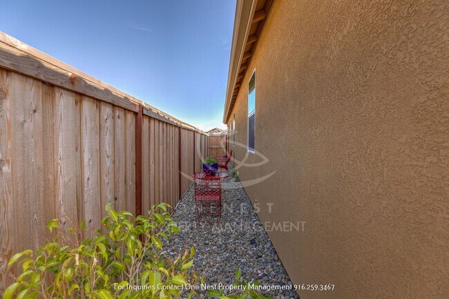 Building Photo - Stunning 4 Bedroom home in Twelve Bridges