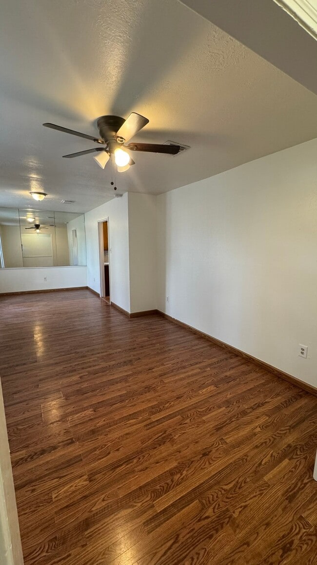 Building Photo - 9207 Portal Dr