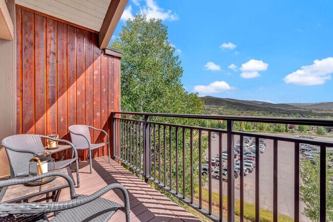 Building Photo - 2160 Mt Werner Cir