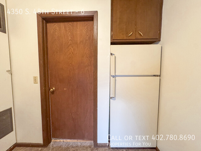 Building Photo - 1 Bedroom Near Union College!