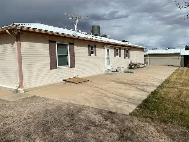 Building Photo - 1615 Mesita Ln