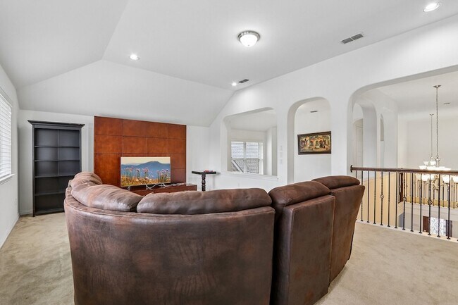 Building Photo - 5625 Kerry Dr