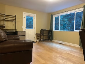 Building Photo - 435 Hubbard Gulch Rd