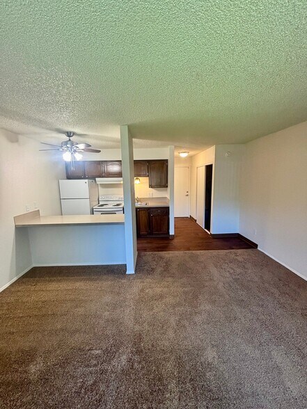 Building Photo - 3950 SW 102nd Ave