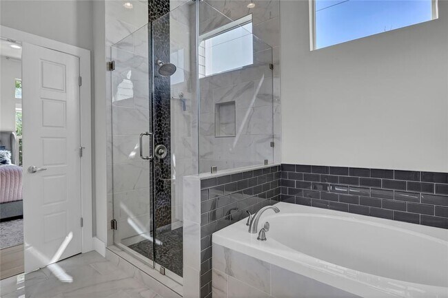 Building Photo - 3504 Clawson Rd