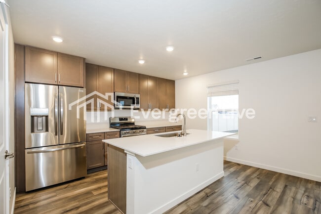 Building Photo - 15132 Nimbus Way