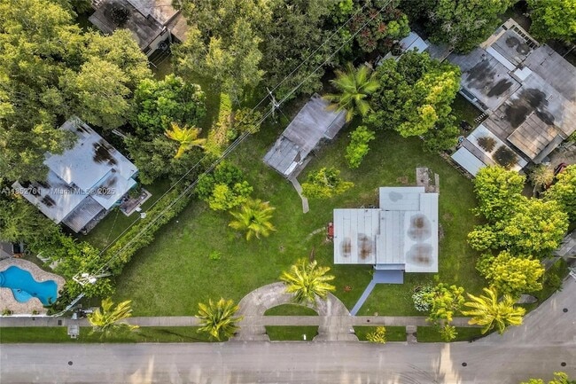 Building Photo - 3800 SW 58th Terrace