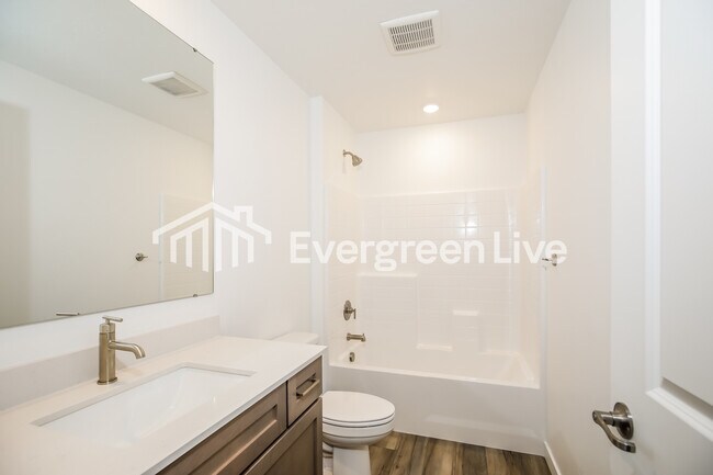 Building Photo - 15132 Nimbus Way