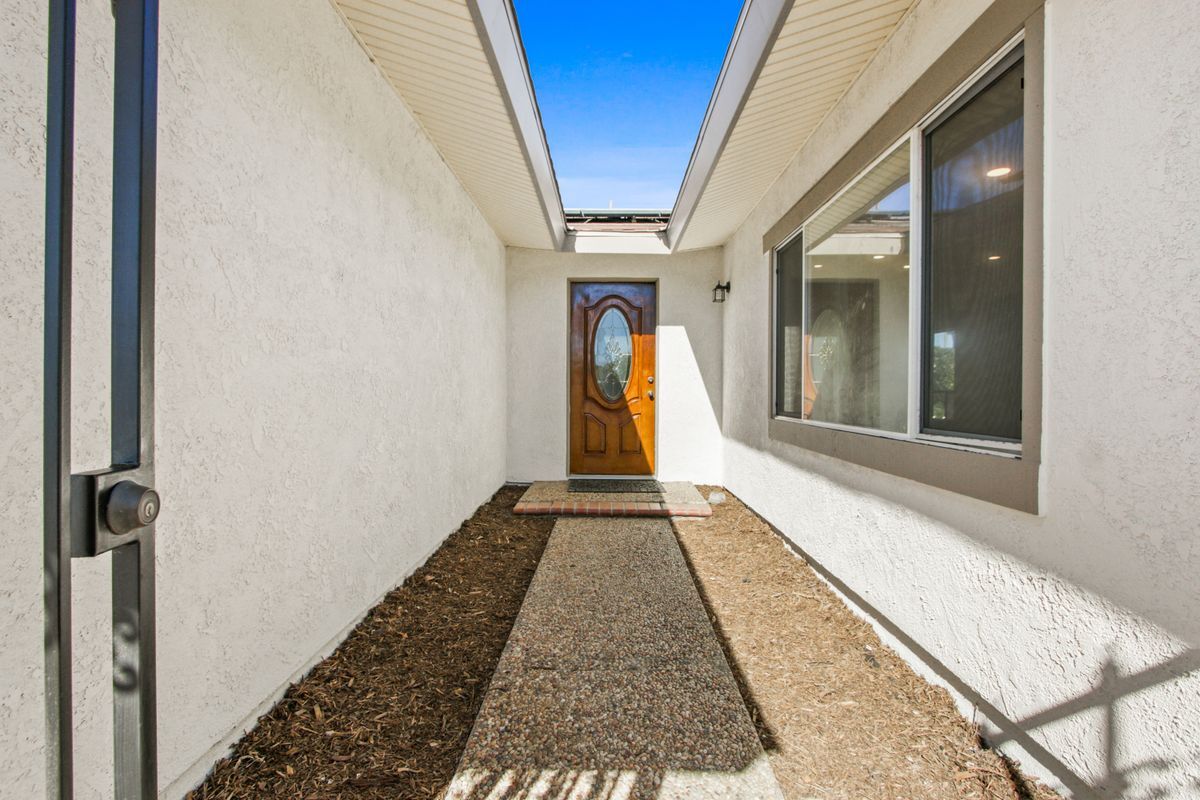 Building Photo - 9451 Harcourt Cir
