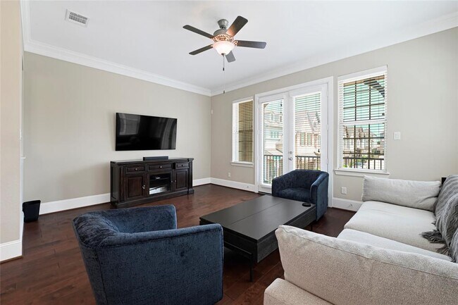 Building Photo - 1211 Edwinstowe Trl