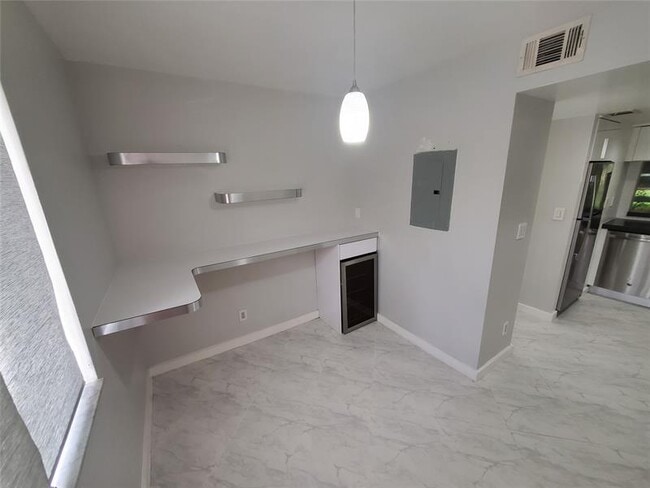 Building Photo - 855 NW 91st Terrace
