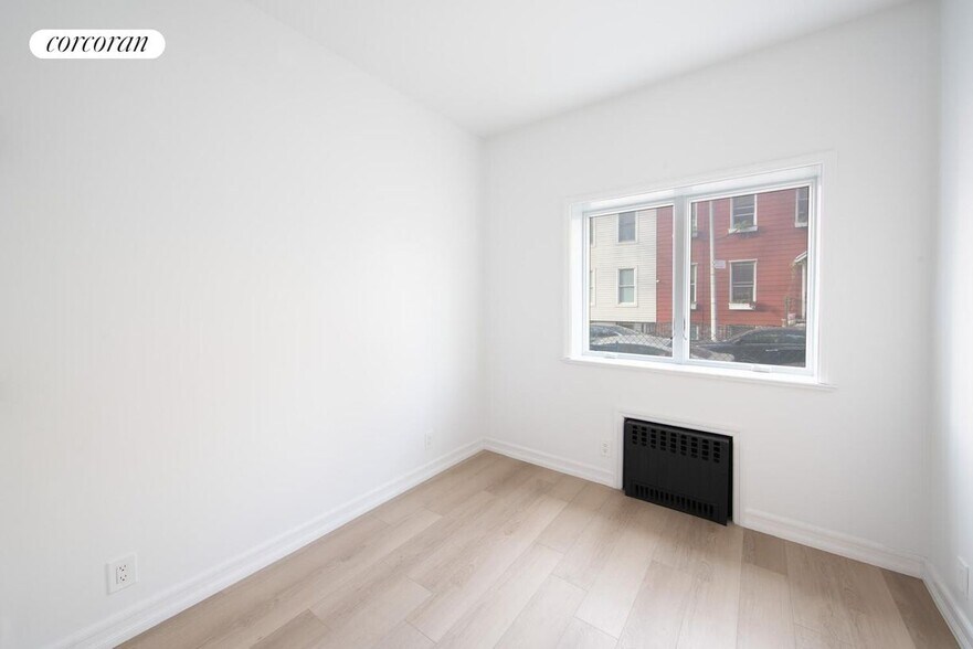 Building Photo - 26 Broome St