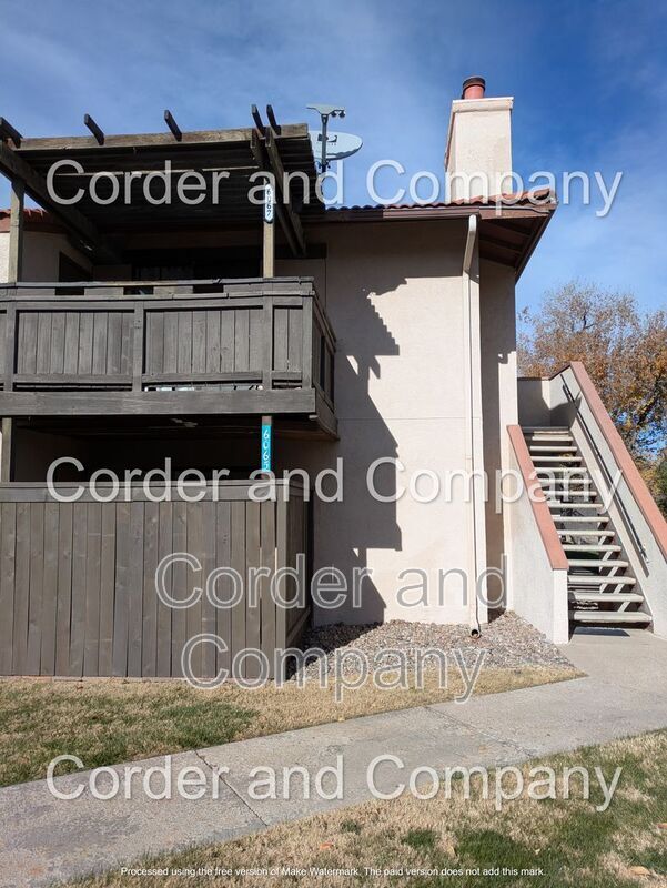 Building Photo - 6065 McKinney Dr NE