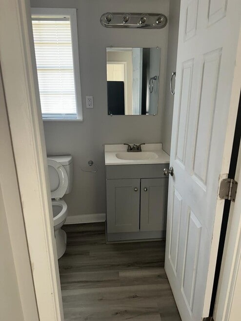 Building Photo - 208 Cloverleaf Dr