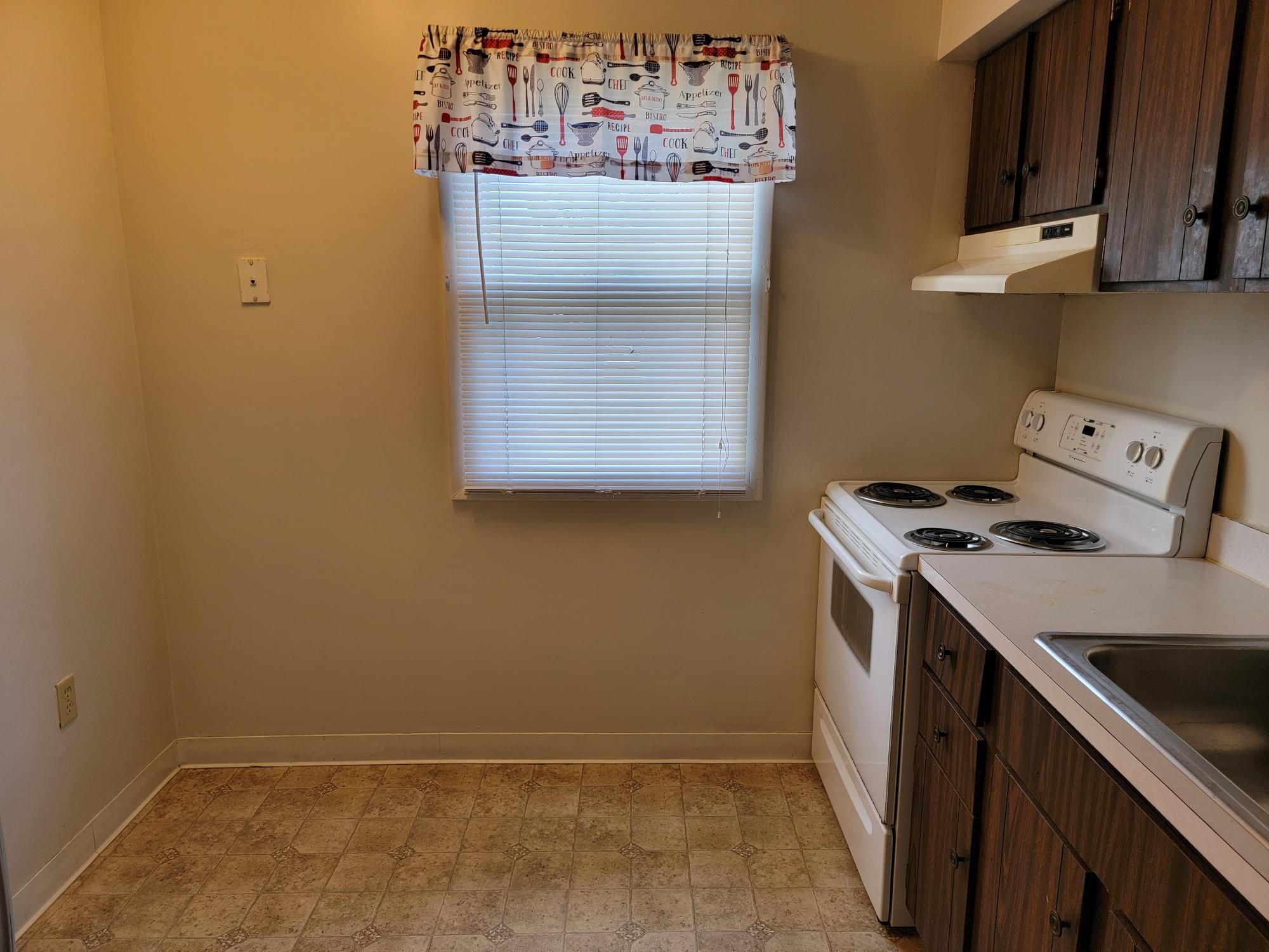 Building Photo - 680 Broad St