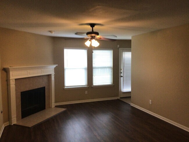 Building Photo - 1022 Yorkshire Hollow Ln