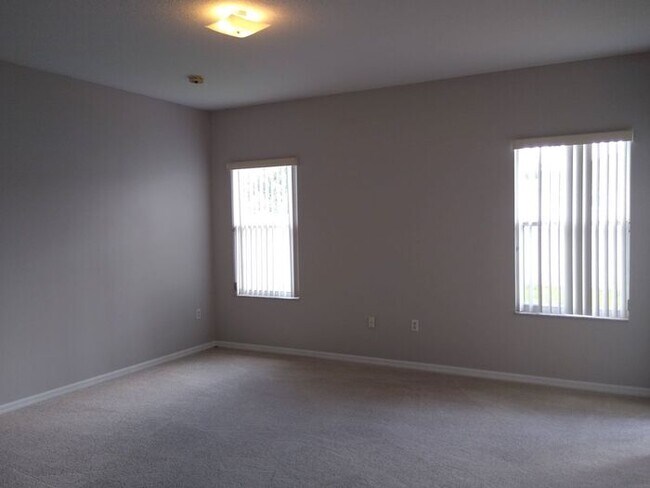 Building Photo - Single Family Home in Poinciana