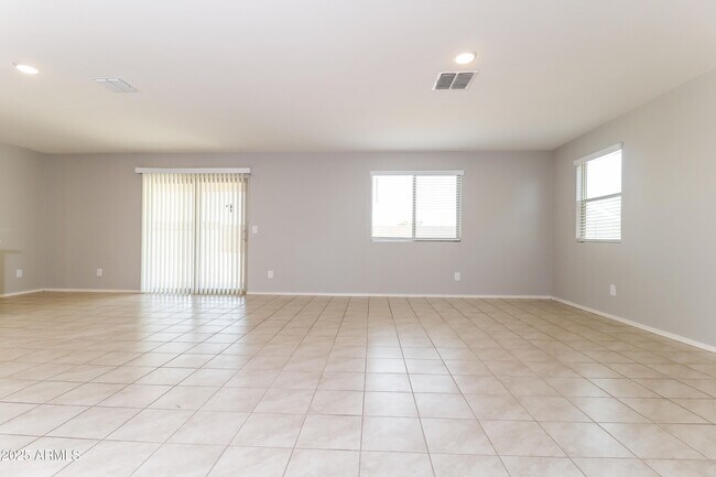 Building Photo - 8579 S 253rd Ave