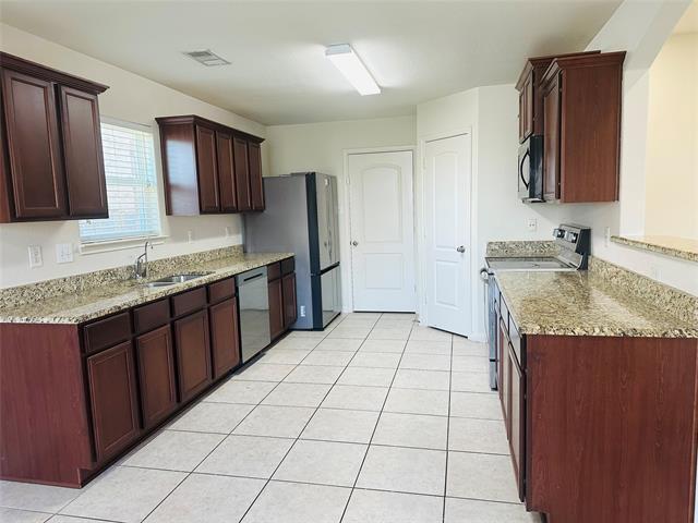 Building Photo - 1314 Tamarack Dr