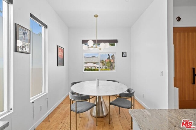 Building Photo - 3170 Glenmanor Pl
