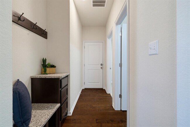 Building Photo - 12613 Twisted Root Dr