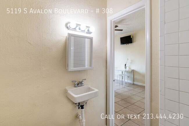 Building Photo - 5119 S Avalon Blvd