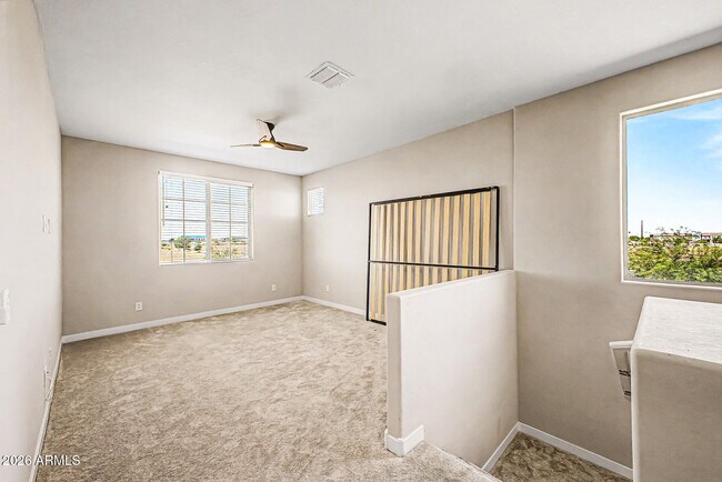 Building Photo - 10950 W Beatrice St