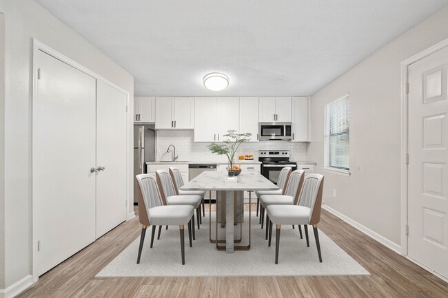 Building Photo - The Lofts at Woodsmill