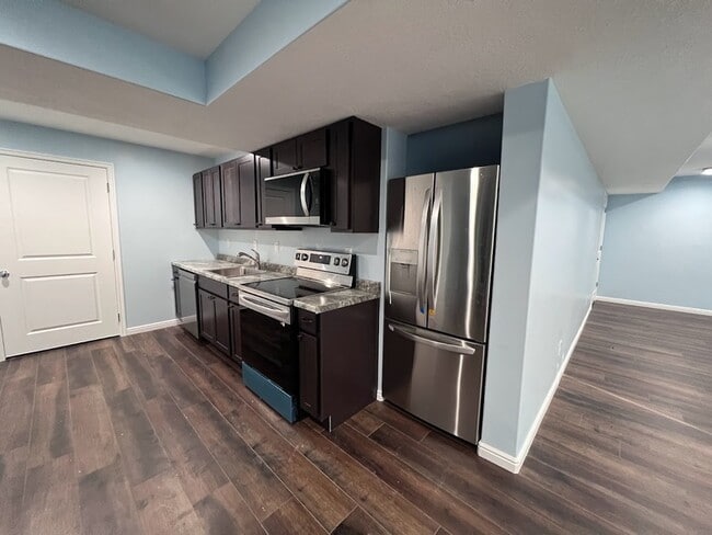 Building Photo - 7059 W Shaffer Ct