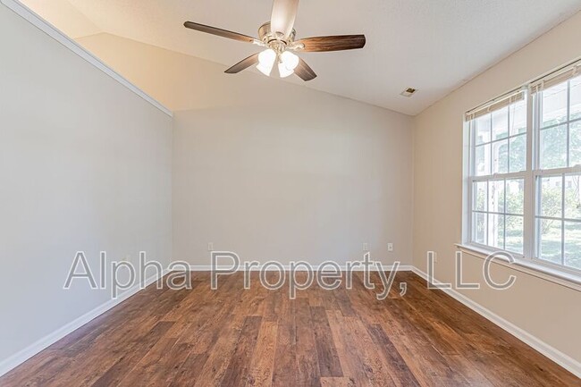 Building Photo - 20 Fairhope Ln