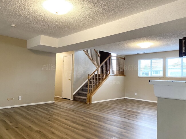 Building Photo - 6087 Del Rey Dr