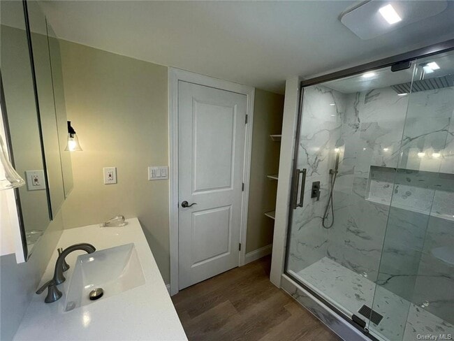 Building Photo - 17 Catskill Ave