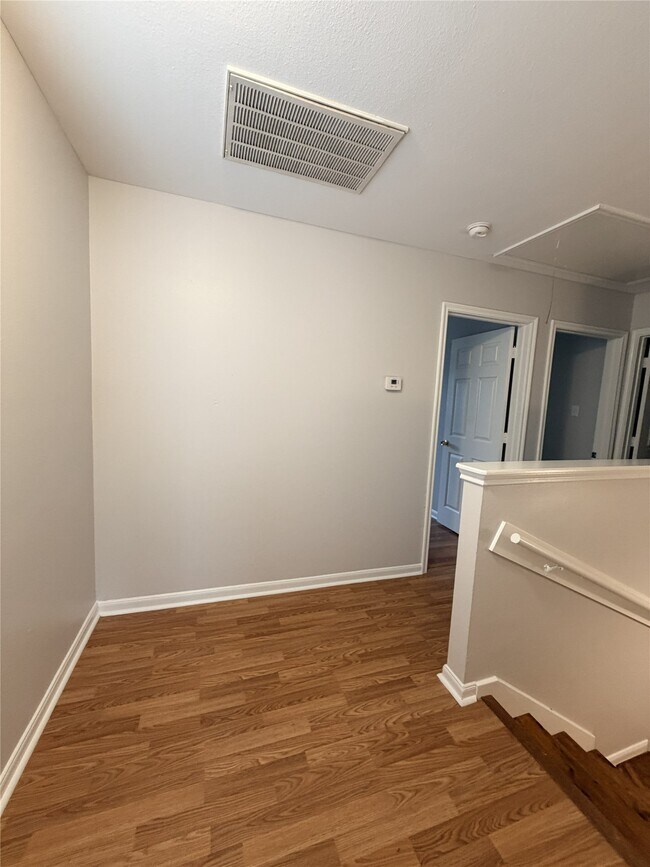 Building Photo - 6407 Waldron Dr