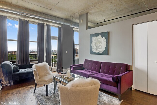 Building Photo - 6 S Laflin St