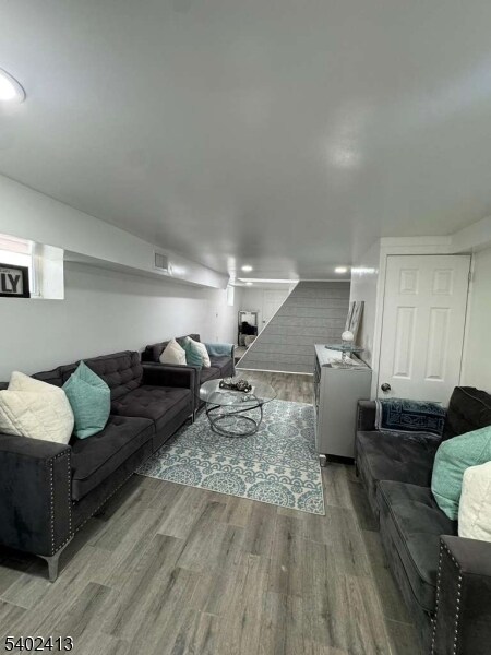 Building Photo - 35 Terrace Ave