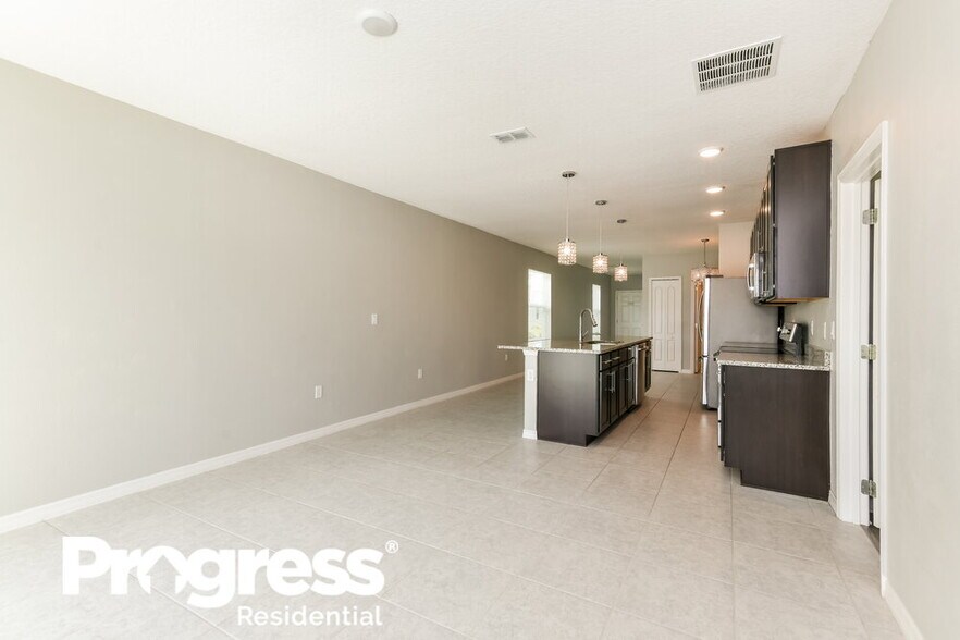 Building Photo - 2292 Canyon Breeze Ave